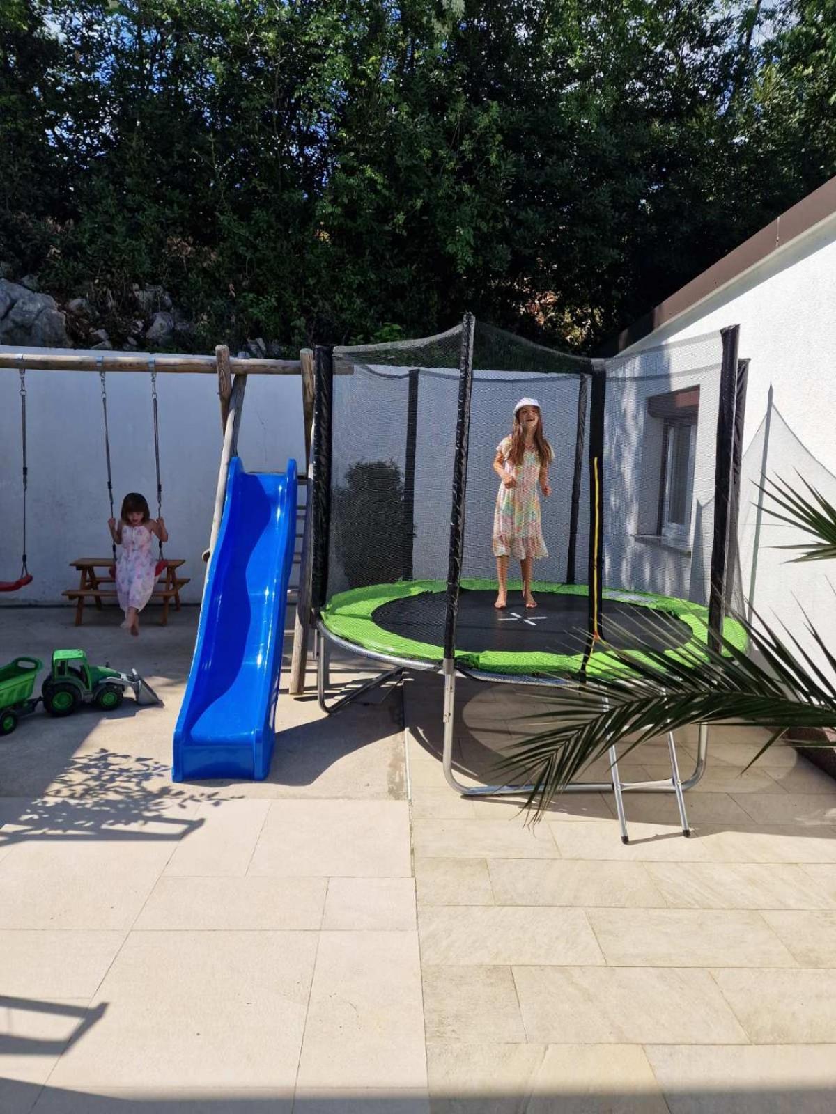 Villa Adriatic, Apartment Rebecca With Heated Swimming Pool, Sew View, Childrens Playground Icici Exterior photo